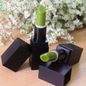 Son dưỡng trị thâm môi vị matcha